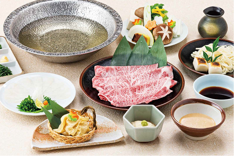 とらふぐと神戸牛のコース