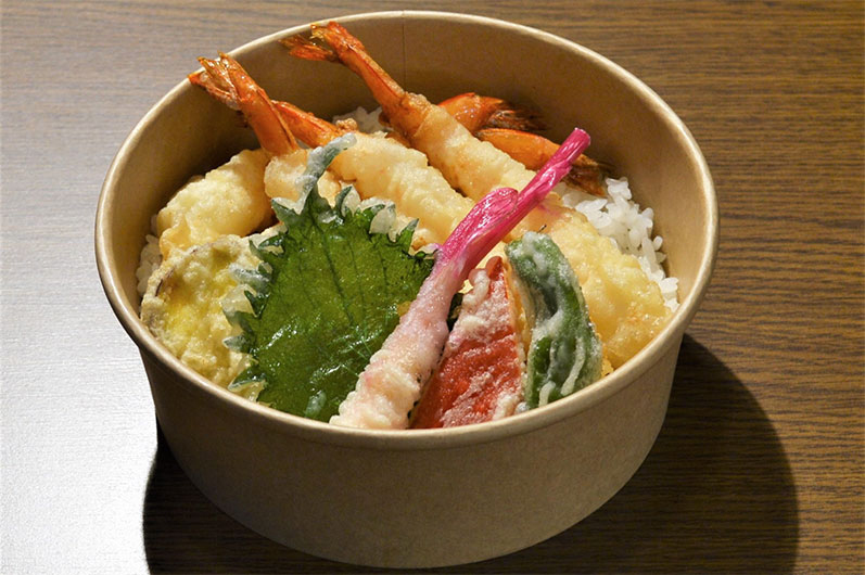 《ふぐ屋秘伝の旨ダレ使用》豪快えび天丼